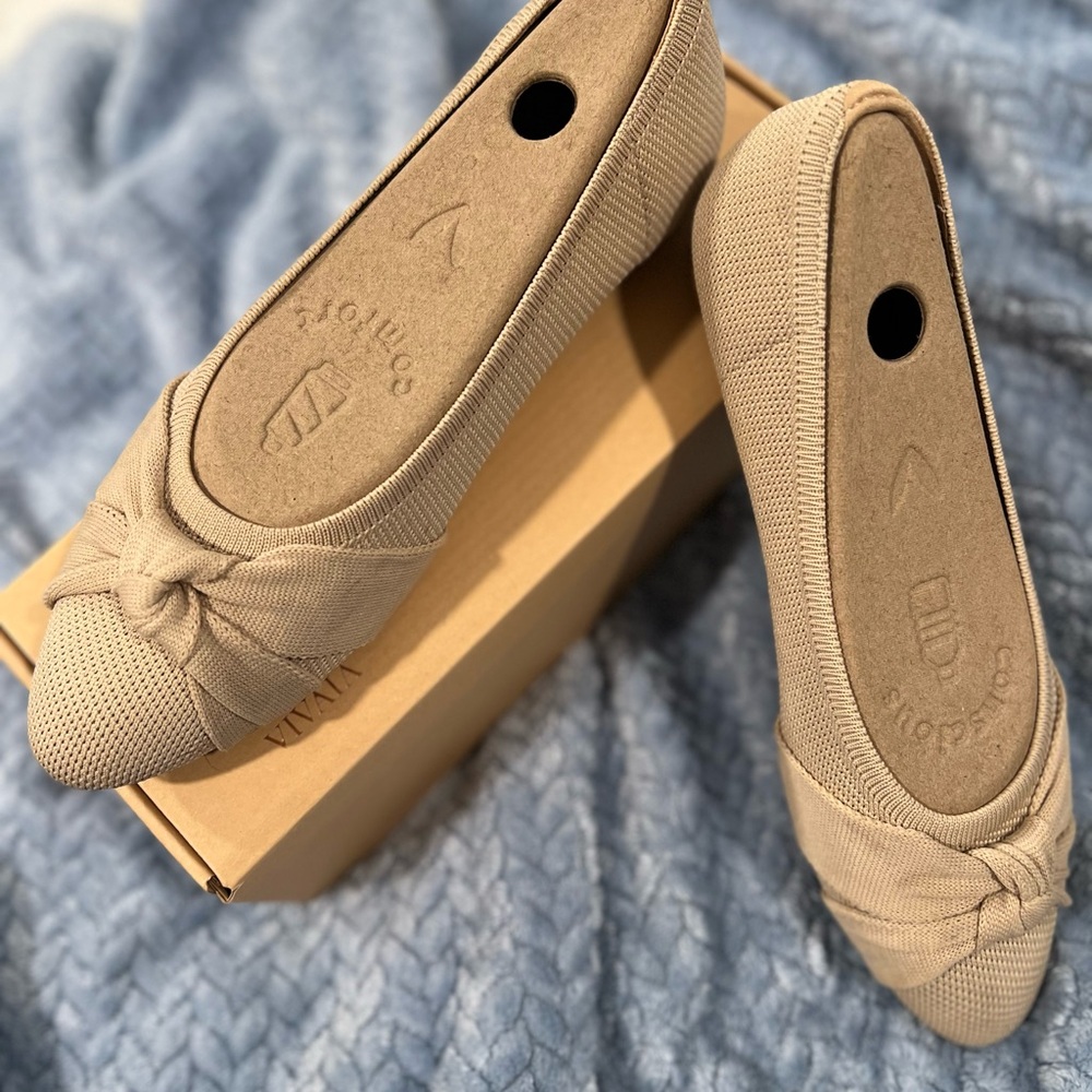 Stylish Beige Women's Flats